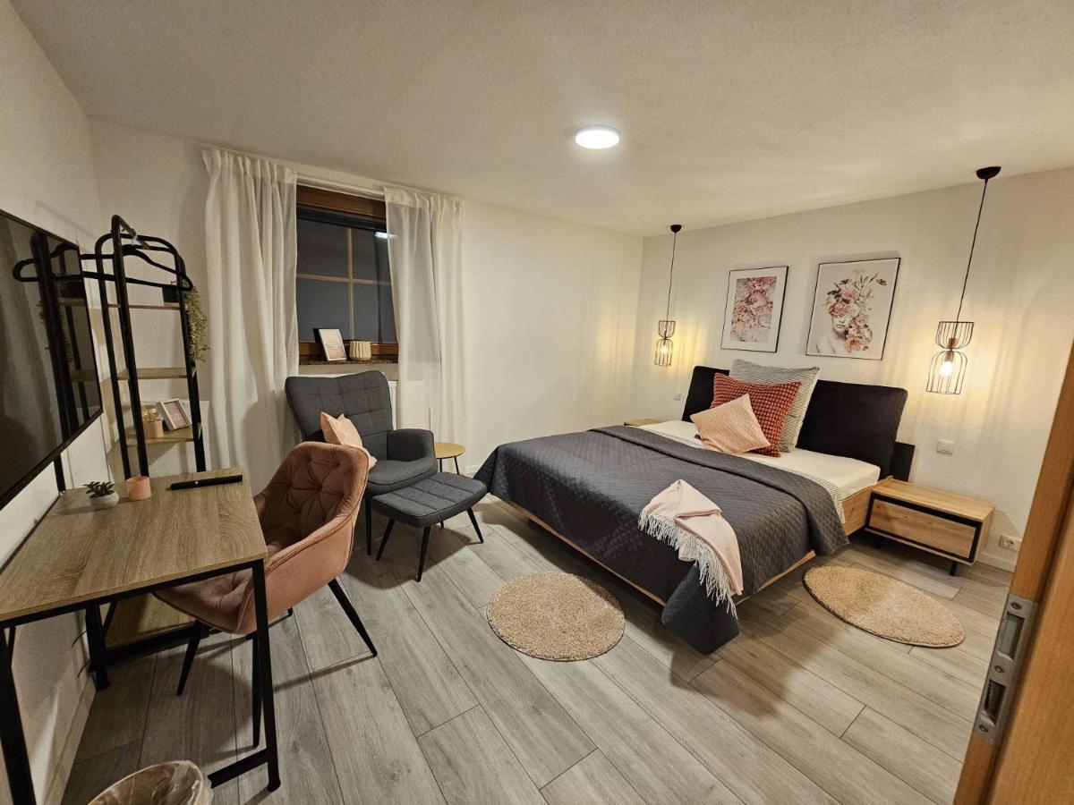 Fewo Am See, Ferienhaus, 7 Schlafzimmer, Waschmaschine, Businesswohnung 萨尔茨吉特 外观 照片