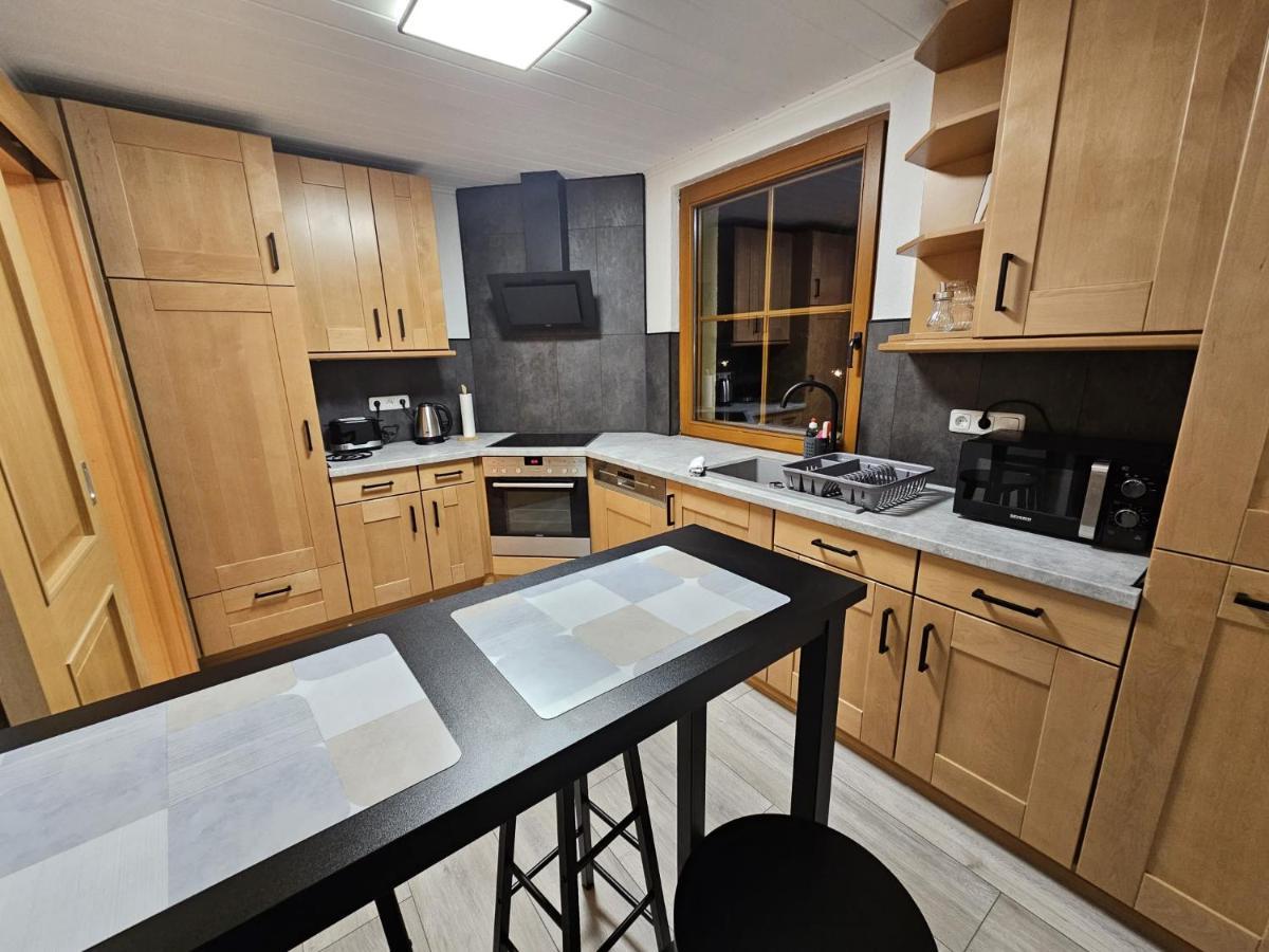 Fewo Am See, Ferienhaus, 7 Schlafzimmer, Waschmaschine, Businesswohnung 萨尔茨吉特 外观 照片