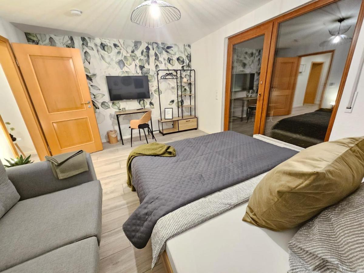 Fewo Am See, Ferienhaus, 7 Schlafzimmer, Waschmaschine, Businesswohnung 萨尔茨吉特 外观 照片