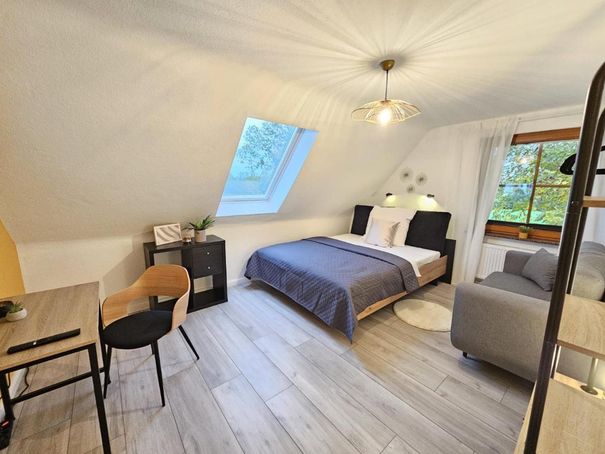 Fewo Am See, Ferienhaus, 7 Schlafzimmer, Waschmaschine, Businesswohnung 萨尔茨吉特 外观 照片